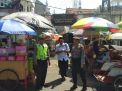 Polsek Semampir Lakukan Pengamanan di Depan Pintu Masuk Wisata Religi Ampel, Antisipasi Copet dan Jambret