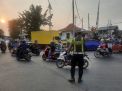 Polsek Asemrowo Laksanakan Pengaturan Arus Lalu Lintas di Tambak Mayor, Waspada Kemacetan