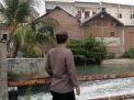 Polsek Krembangan Laksanakan Pemantauan Debit Air Sungai, Antisipasi Potensi Banjir