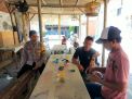 Bhabinkamtibmas Kelurahan Sukolilo Sambang Bersama Tomas, Sampaikan Pesan Jaga Kamtibmas