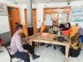 Bhabinkamtibmas Takal Kedinding Sambang Sampaikan Pesan Kepada Warga Untuk Menjaga Anak-Anaknya Tidak Mengikuti Konvoi