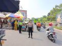 Polsek Semampir Laksanakan Patroli di Depan Pintu Masuk Ampel, Terpantau Aman dan Peziarah Landai