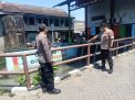 Polsek Krembangan Antisipasi Potensi Banjir Melalui Pengecekan Debit Air Sungai