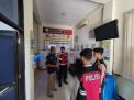 Polres Pelabuhan Tanjung Perak Pantau Debit Air untuk Antisipasi Pasang Air Laut