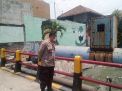 Polsek Krembagan Antisipasi Adanya Potensi Banjir Melalui Pengecekan Debit Air