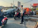 Polsek Asemrowo Laksanakan Pengaturan Lalin Pagi, Antisipasi Kemacetan