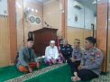Polsek Asemrowo Laksanakan Sholat Jumat Berjamaah di Masjid Al Hidayah, Sertai Penyampaian Himbauan Kamtibmas