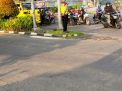 Polsek Krembangan Laksanakan Pengaturan Arus Lalu Lintas Pagi di Mbah Ratu, Antisipasi Kemacetan