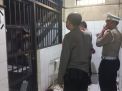 Polsek Kenjeran Cek Kondisi Ruang Tahanan Antisipasi Adanya Barang Terlarang dan Tahanan Sakit