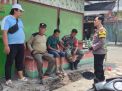 Polsek Semampir Sambangi Warga Jalan Wonokusumo Wetan, Pantau Kegiatan Pembongkaran Lapak