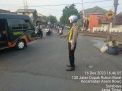 Polsek Asemrowo Melaksanakan Pengaturan Lalu Lintas Sore Cegah Kemacetan di Tambak Mayor