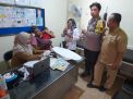 Bhabinkamtibmas Tambak Sarioso Dampingi Pelaksanaan Imunisasi Polio di Greges