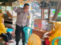 Bhabinkamtibmas dan Babinsa Sidotopo Dukung Kegiatan Timbang Gizi Balita di Jalan Kunti