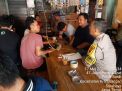 Bhabinkamtibmas Perak Barat Sambangi Warga, Ajak Jaga Kerukunan dan Kondusifitas Wilayah