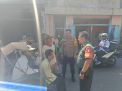 Bhabinakmtibmas Nyamplungan Sambangi Warga Jalan Pabean Sayangan, Berikan Himbauan Penting untuk Keamanan dan Ketertiban