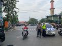Polsek Semampir Atasi dan Antisipasi Kemacetan Melalui Patroli Lalu Lintas di Karang Tembok