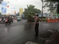 Polsek Krembangan Antisipasi Kemacetan dengan Pengaturan Pos Akhir di Simpang Tiga Mbah Ratu
