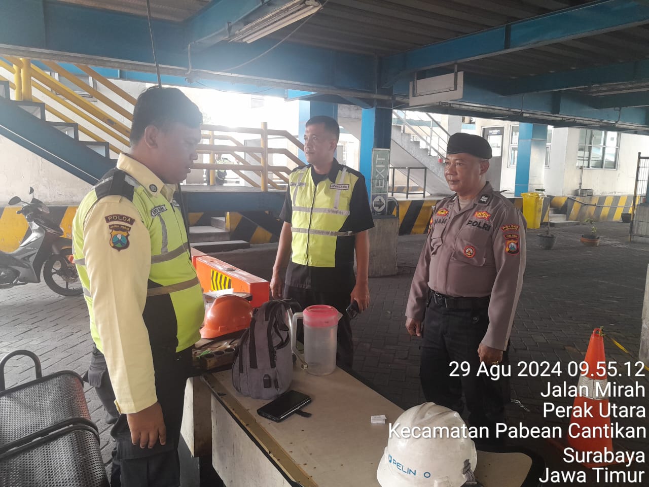 Sat Samapta Polres Pelabuhan Tanjung Perak Gelar Patroli Dialogis di Lokasi Berpotensi Kerawanan