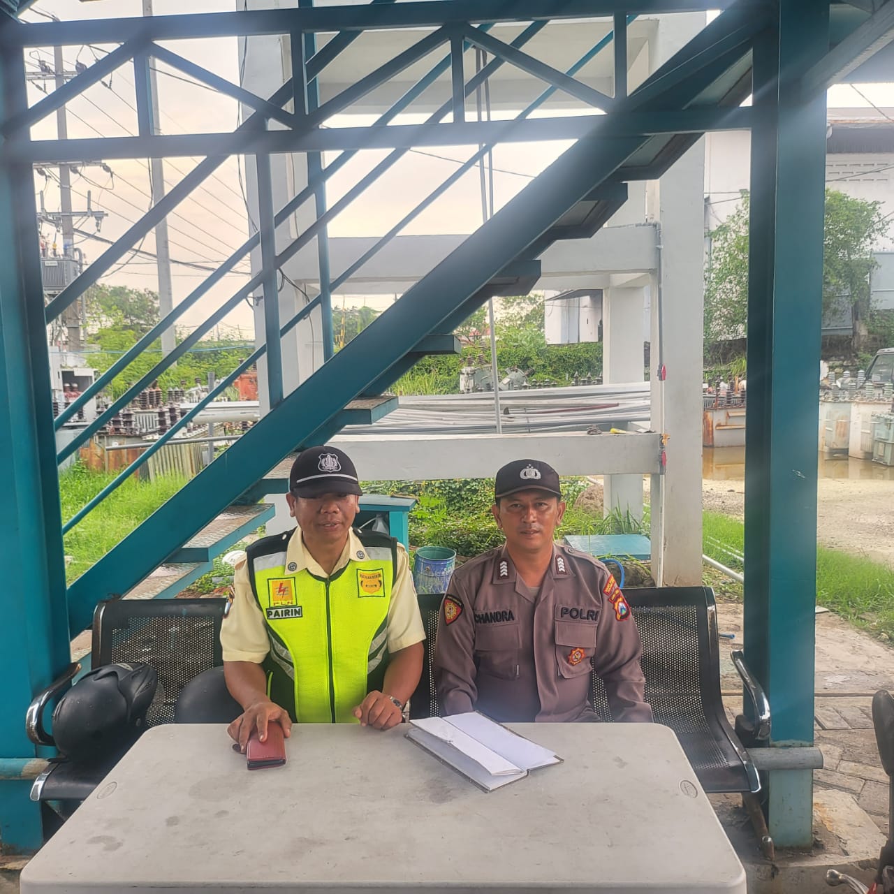 Polsek Asemrowo Laksanakan Patroli Pemantauan Objek Vital Depo PLN Tambak Langon