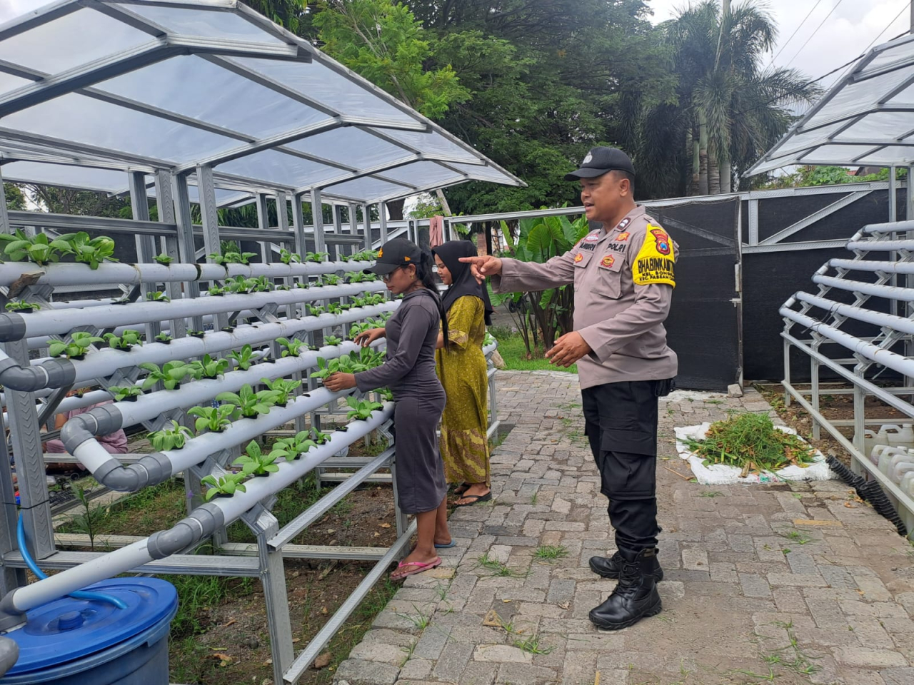 Bhabinkamtibmas Aiptu M. Yanuri Lakukan Asistensi dan Pembinaan di Taman Petekkan Riverside