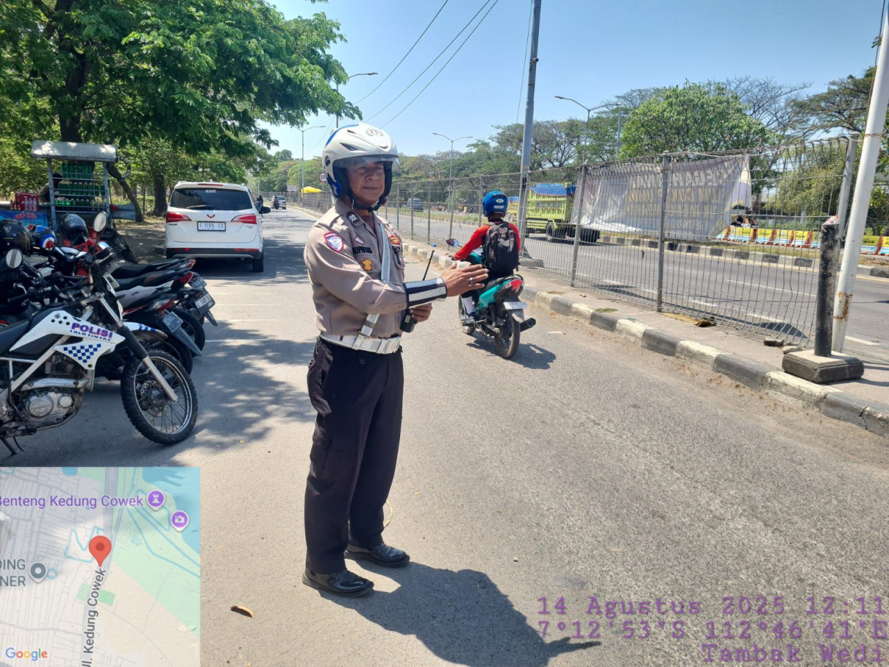 Satlantas Polres Pelabuhan Tanjung Perak Gelar Patroli, Pengaturan, dan Pemantauan Arus Lalu Lintas