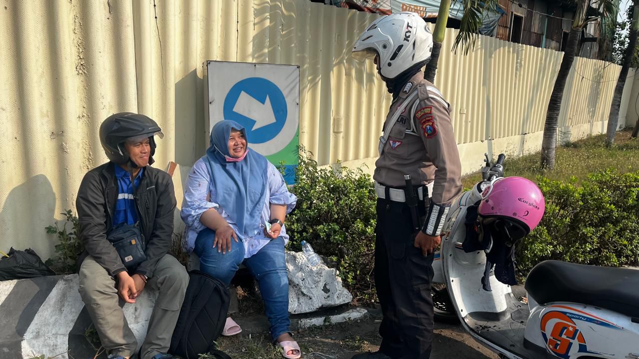 Satlantas Polres Pelabuhan Tanjung Perak Gelar Sosialisasi Tertib Lalu Lintas