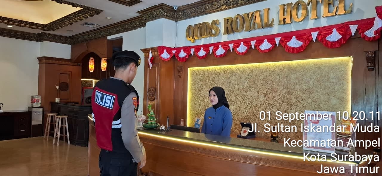 Unit Pam Obvit Polres Pelabuhan Tanjung Perak Laksanakan Patroli Dialogis di Quds Royal Hotel, Antisipasi Kerawanan Kamtibmas