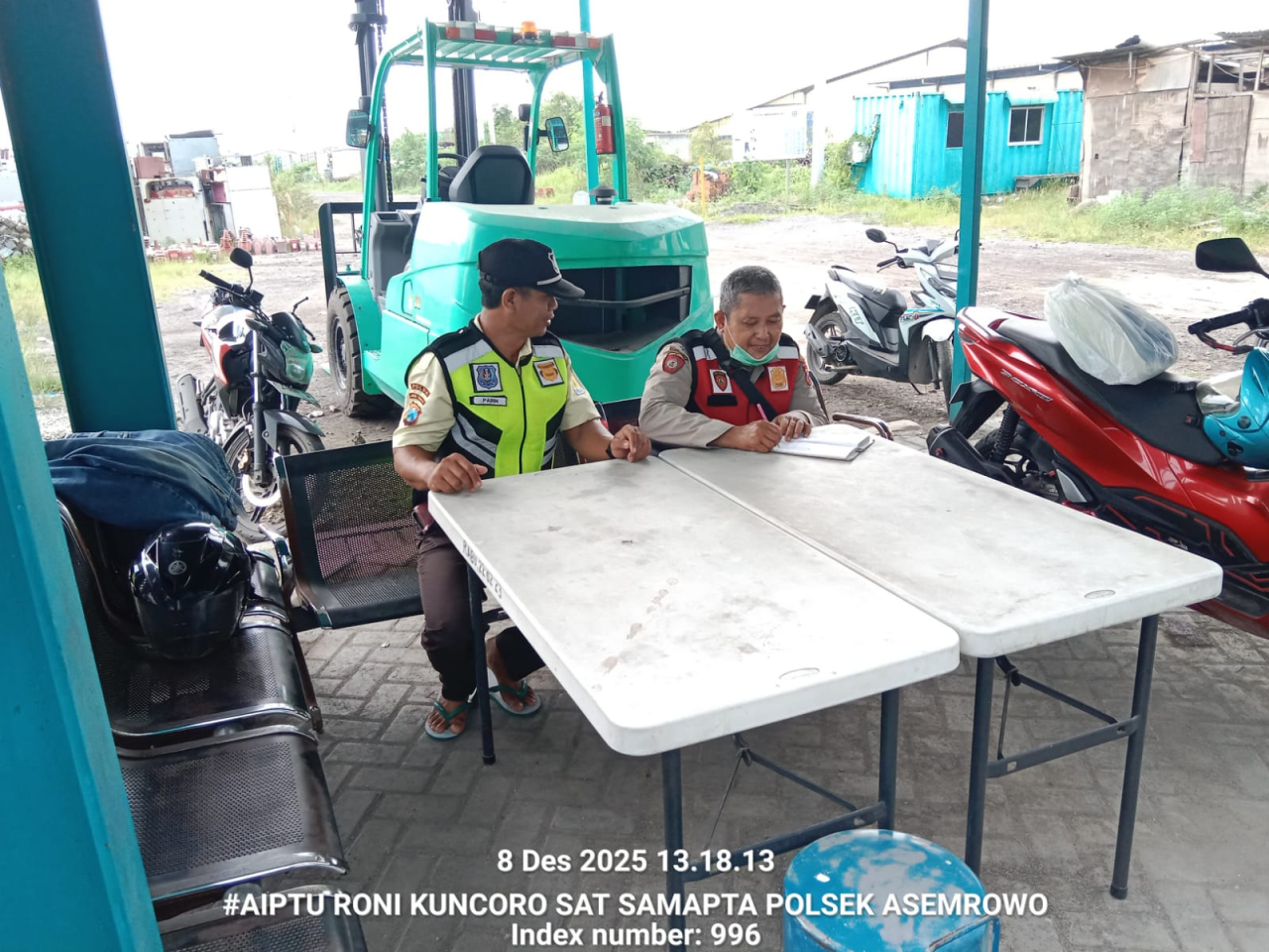 Polsek Asemrowo Gelar Patroli Dialogis di PLN Tambak Langon, Perkuat Pencegahan Kerawanan 3 Cepu