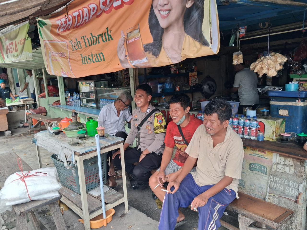 Cangkrukan Kamtibmas di Ampel, Polisi Ajak Warga Jaga Keamanan Lingkungan