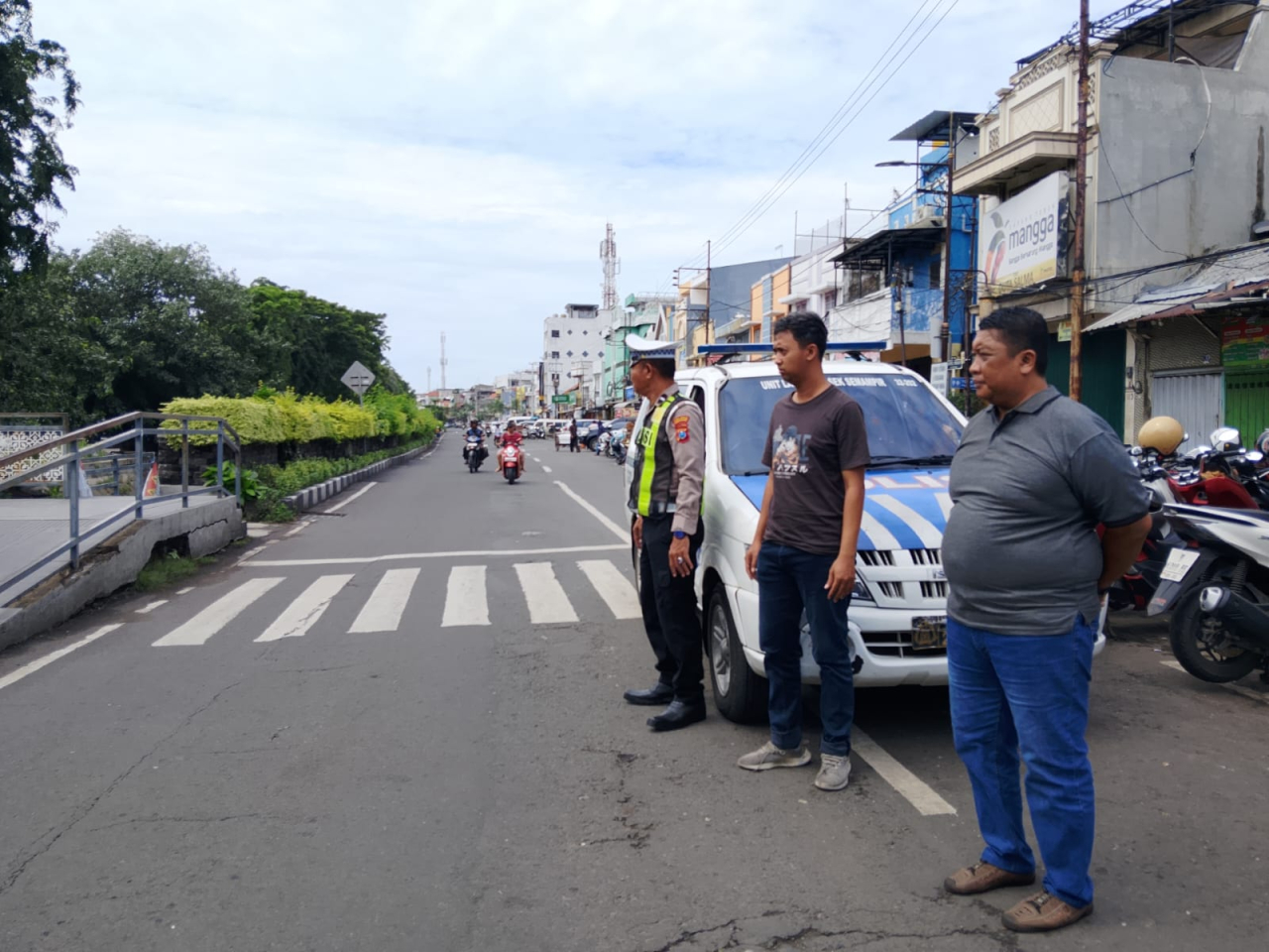 Polsek Semampir Tingkatkan Patroli Kamtibmas Di Kawasan Wisata Religi Sunan Ampel