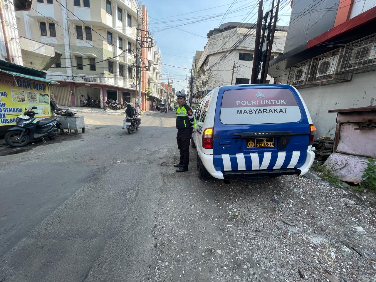 Polsek Pabean Cantikan Gelar Patroli Harkamtibmas di Jalan Bongkaran, Antisipasi Kejahatan 3C