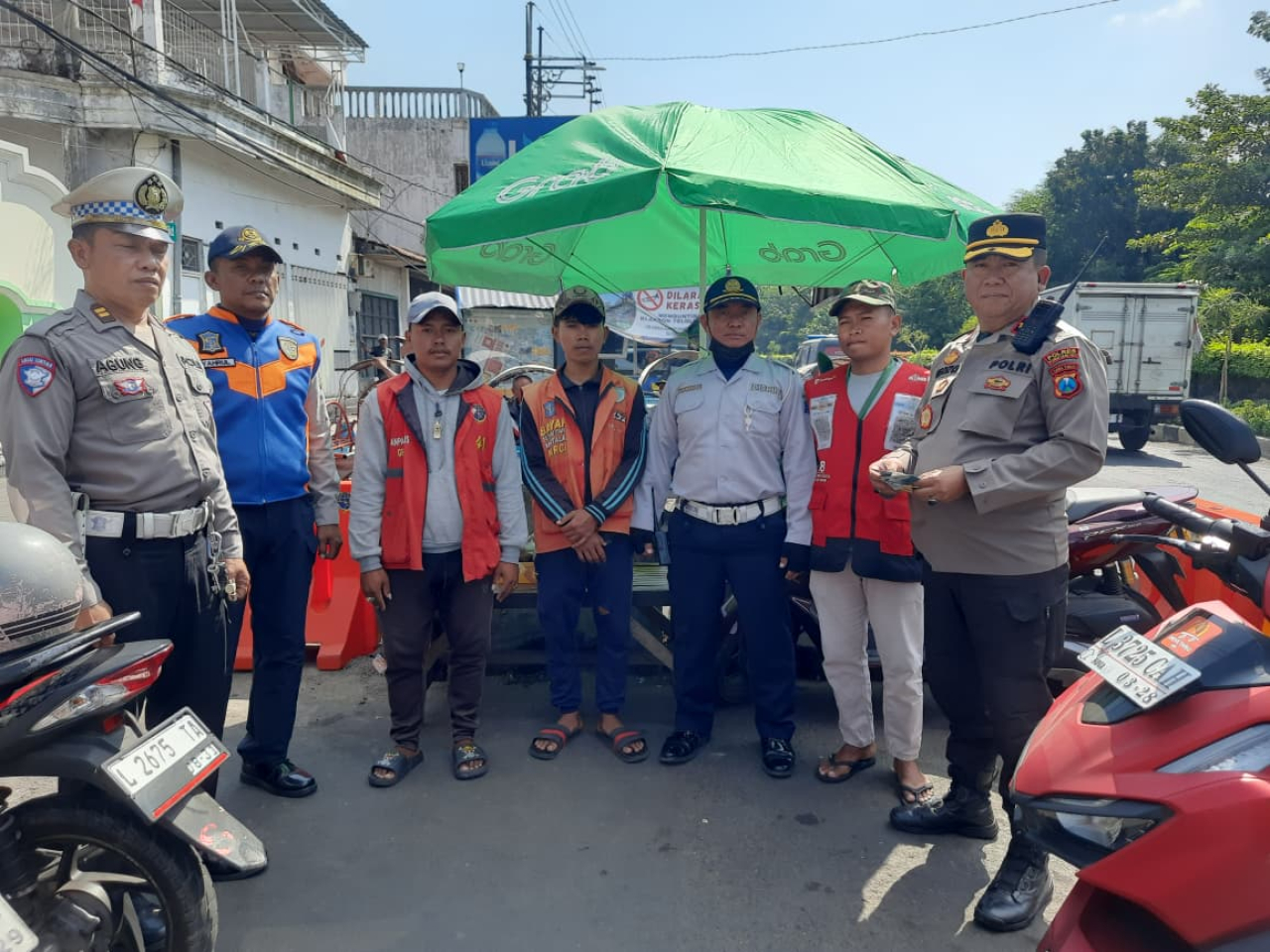 Polres Pelabuhan Tanjung Perak Tindaklanjuti Laporan Jukir Nakal di Area Masjid Ampel