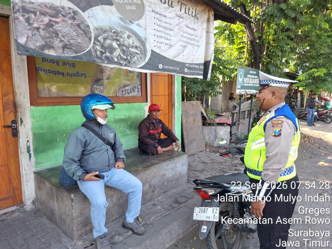 Satlantas Polres Tanjung Perak Rutin Sosialisasi Tertib Berlalu Lintas kepada Masyarakat