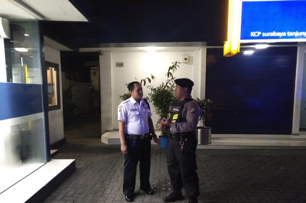 Antisipasi Tindak Kejahatan, Satsabhara Polres Tanjung Perak Lakukan Patroli Malam