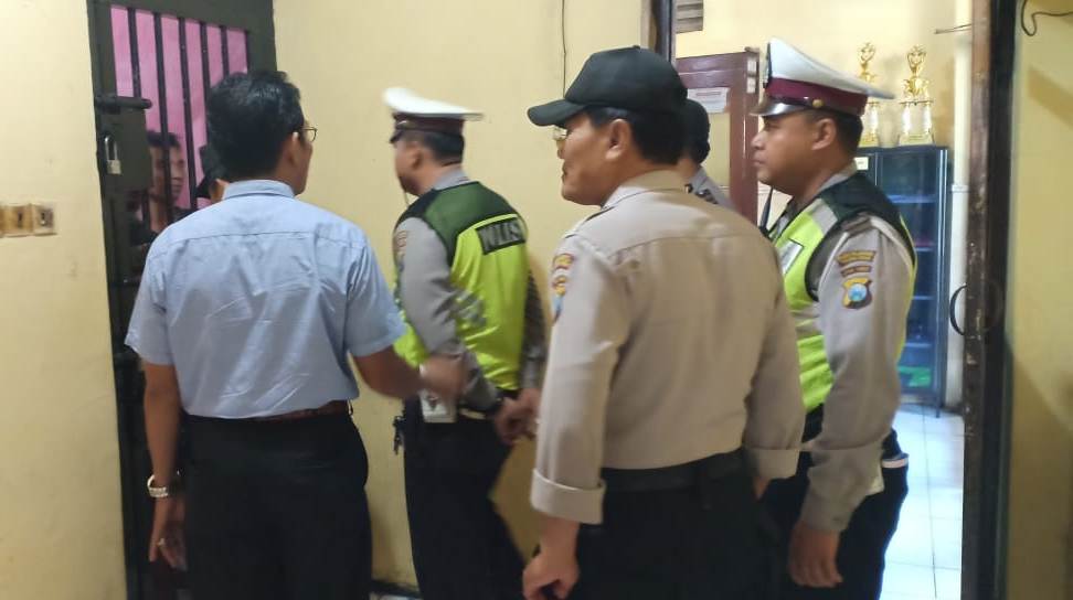 Polsek Semampir Laksanakan Pengecekan Rutin Ruang Tahanan