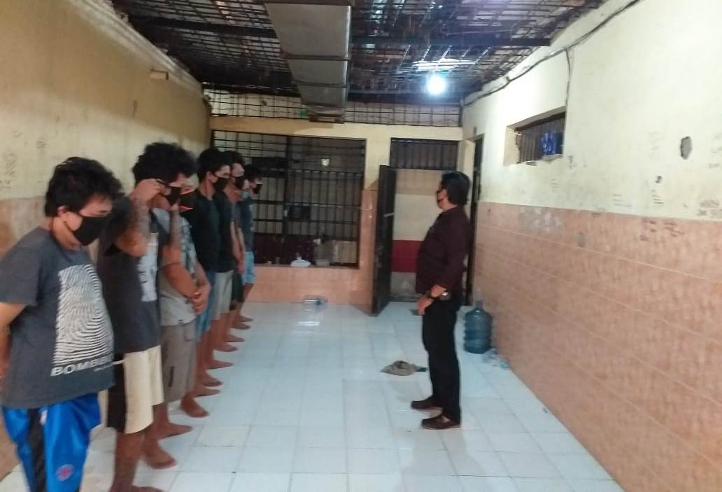 Pantau Kesehatan Tahanan, Polsek Krembangan Lakukan Pengecekan Rutin Setiap Hari