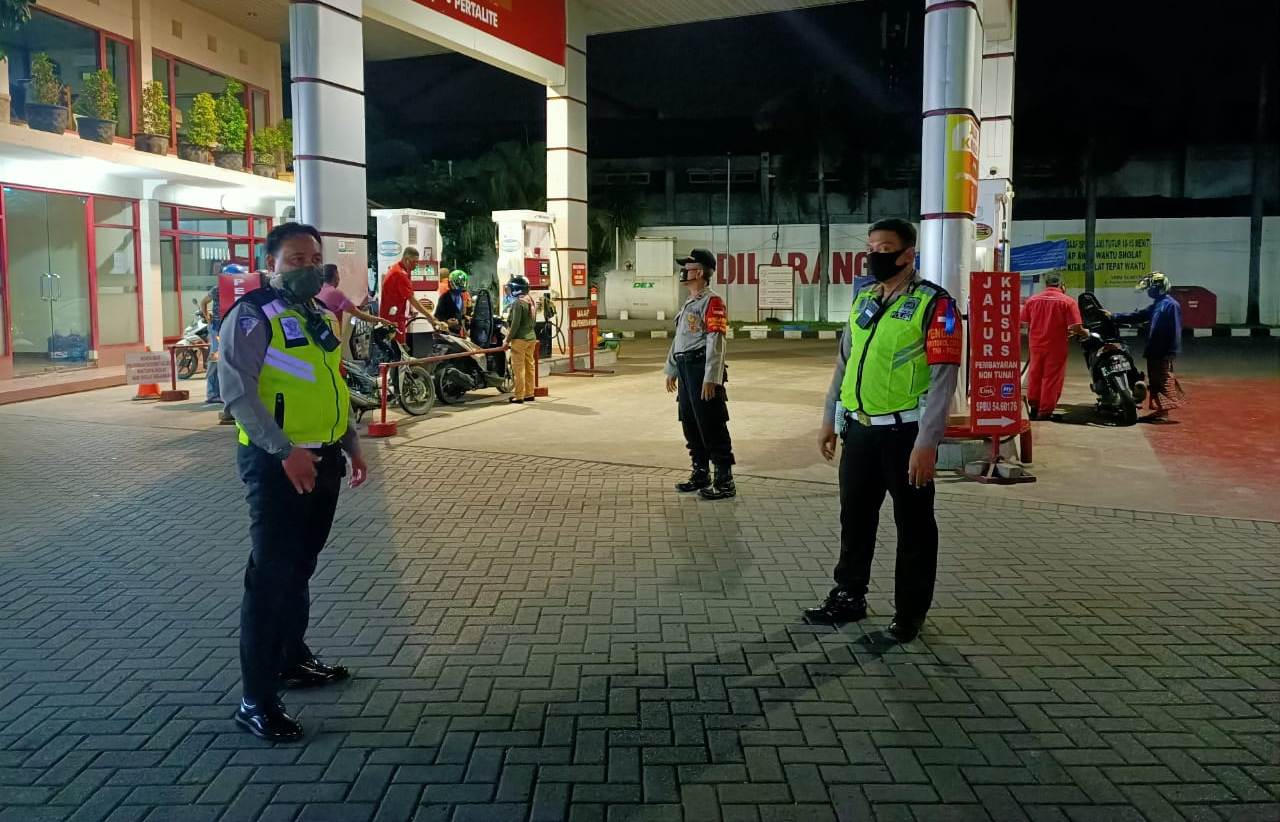 Polek Semampir Pantau Keamanan di SPBU Lewat Patroli Malam