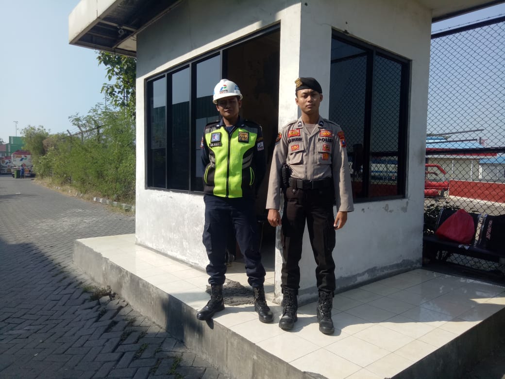 Satsabhara Polres Tanjung Perak Lakukan Penjagaan di Obyek Vital, Antisipasi Kriminalitas & Teror