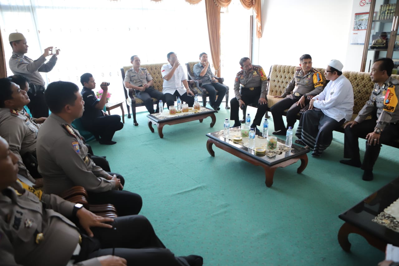 Kapolres Lakukan Silaturahmi ke Ulama Untuk Bangun Sinergitas