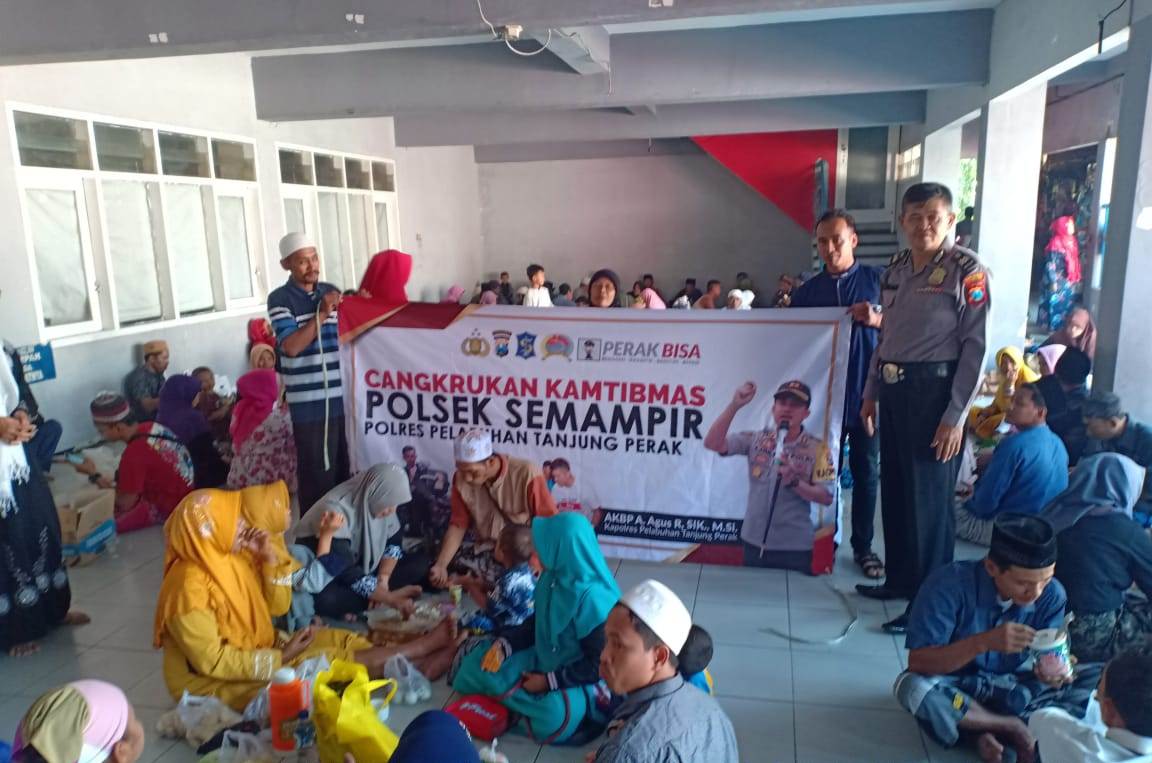 Gelar Cangkrukan, Polsek Semampir Sampaikan Pesan Jaga Kerukunan & Waspada Hoax