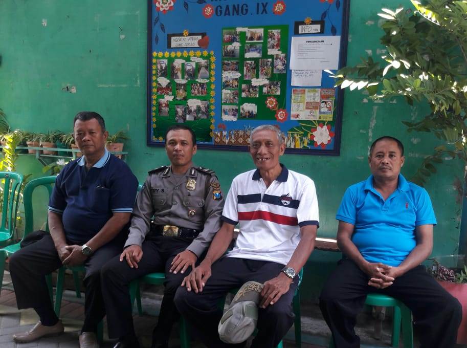 Babinkamtibmas Sidotopo Wetan Sambang Tomas Dalam Rangka Melaksanakan Program Selasa Sambas