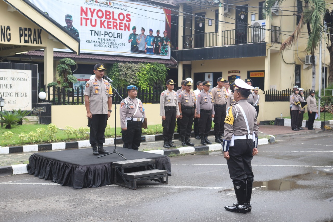 Wakapolres Tanjung Perak Pimpin Apel Gelar Pasukan Operasi Keselamatan Semeru 2019