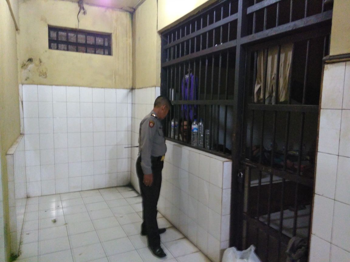 Antisipasi Tahanan Kabur, Polsek Kenjeran Lakukan Pengecekan Rutin