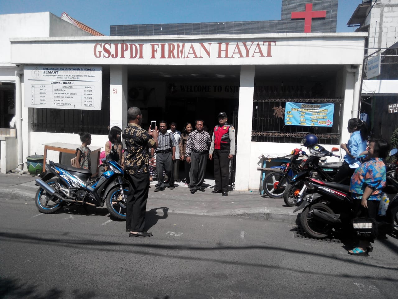 Babinkamtibmas Pegirian PAM Kebaktian Minggu Pagi