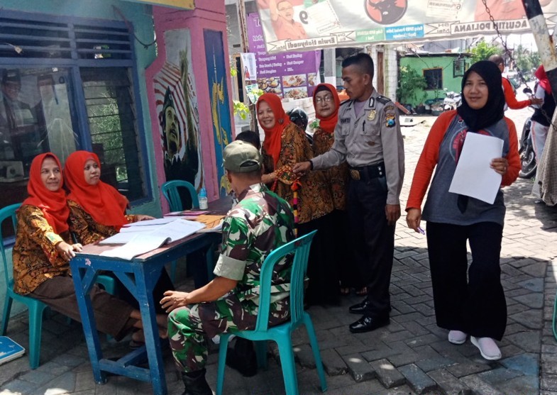 Babinkamtibmas Dupak Ingatkan Soal Pendataan Lansia ke Ibu-ibu PKK Bangunrejo