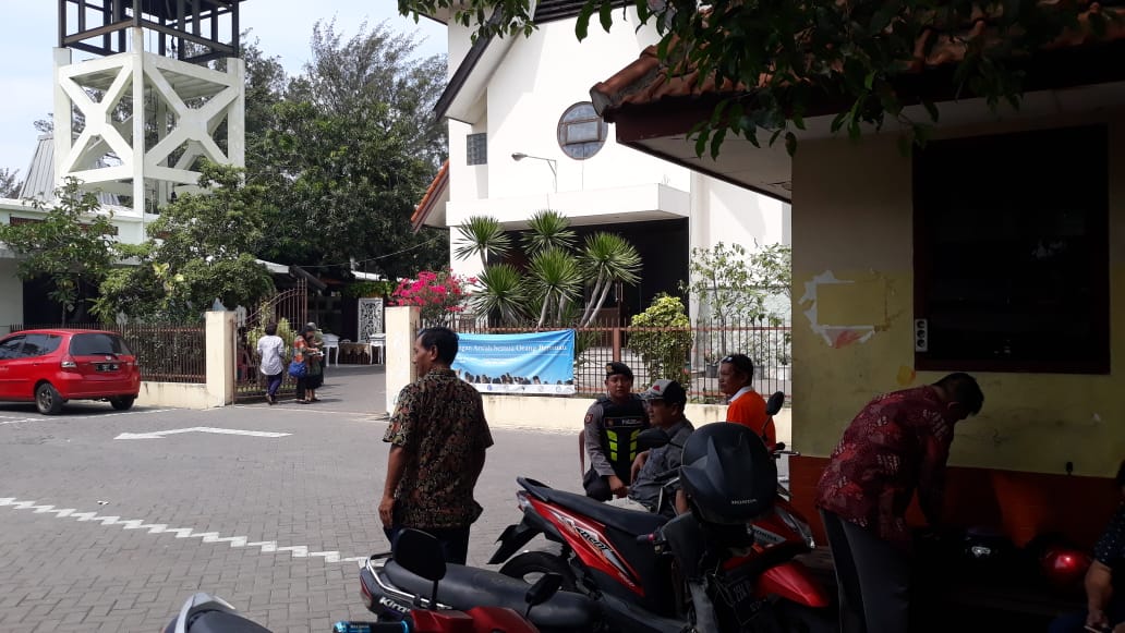 Satsabhara Polres Tanjung Perak Gabung Polsek Pabean Cantikan PAM Kebaktian Rutin