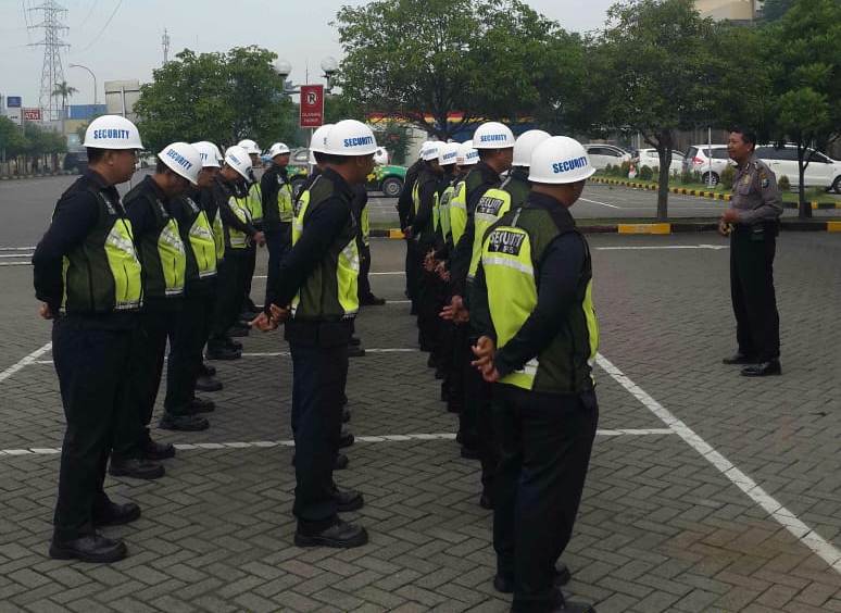 Satbinmas Polres Tanjung Perak Sampaikan Tupoksi Satpam Ke Sekuriti PT TPS