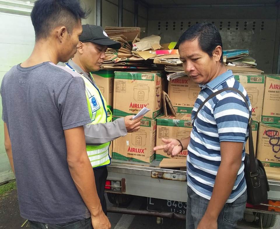 Wujudkan Kondusifitas Jelang Pemilu, Polsek Krembangan Gelar Operasi Multi Sasaran