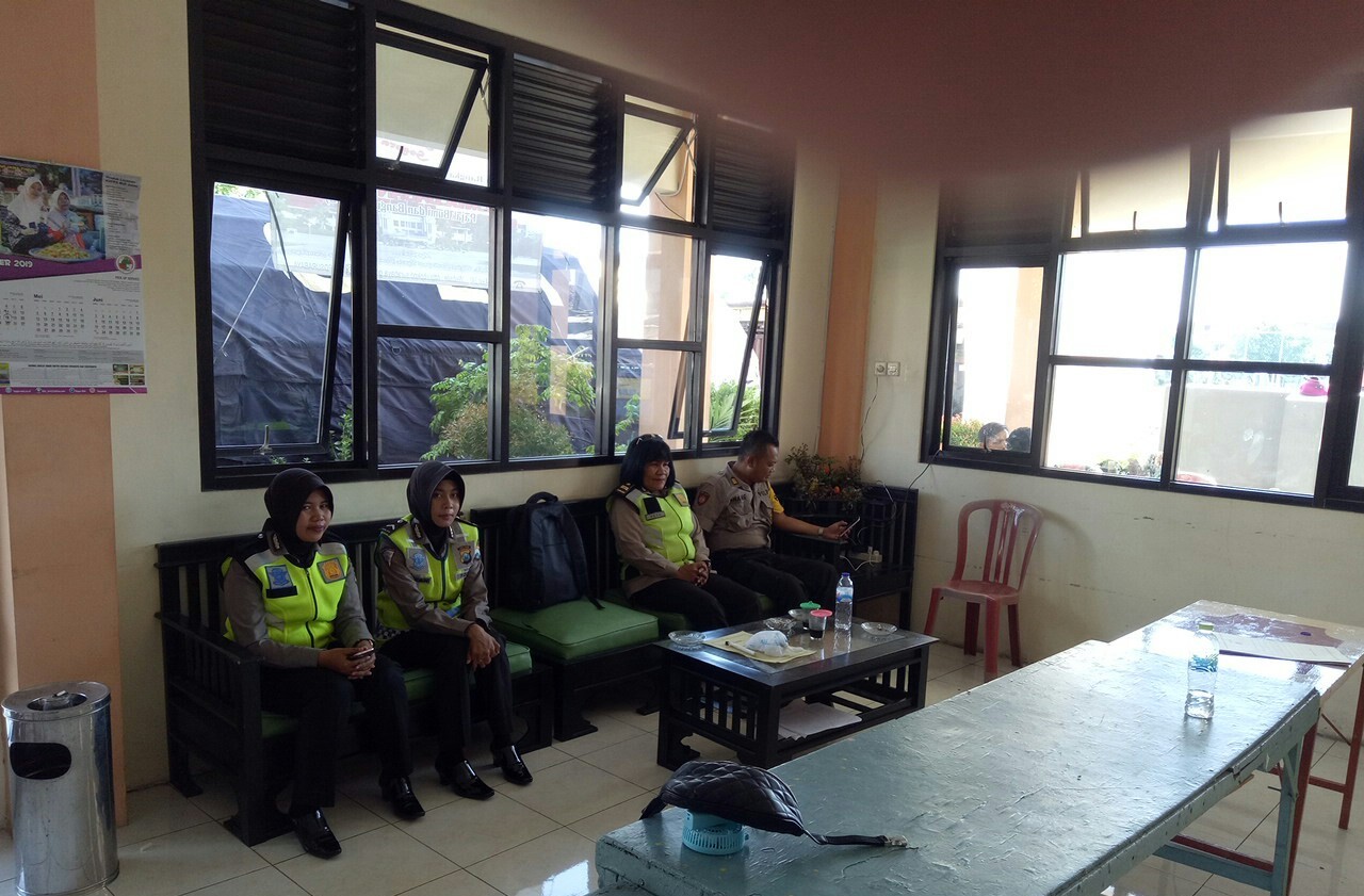 Personil Polwan Polsek Krembangan Ikut Dilibatkan Dalam Pengamanan PPK