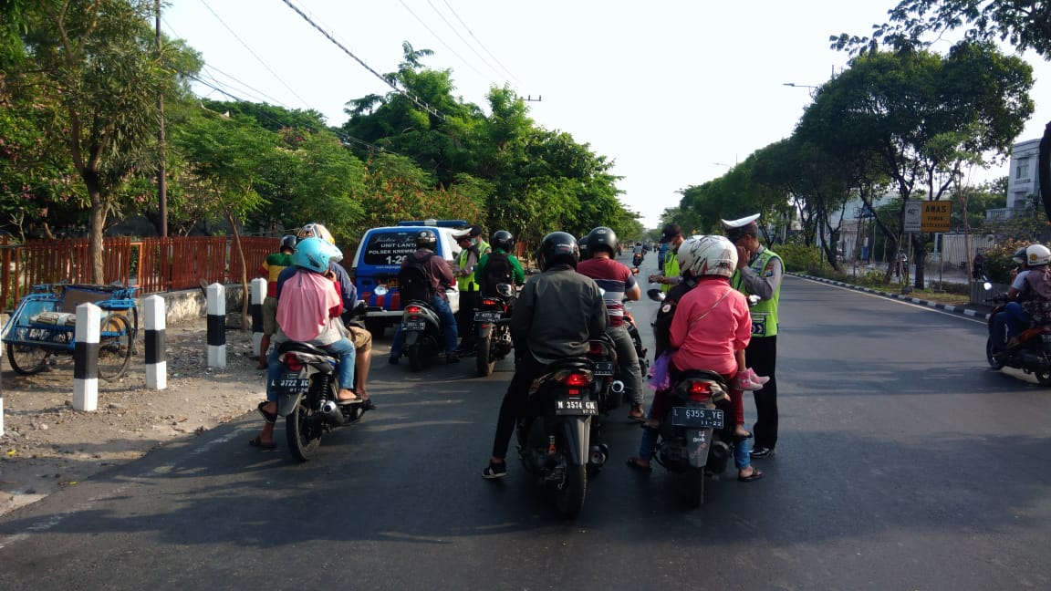 Polsek Krembangan Gelar Operasi Zebra Semeru 2019 di Jalan Demak